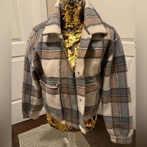 Abercrombie & Fitch plaid jacket with pockets and snap closure